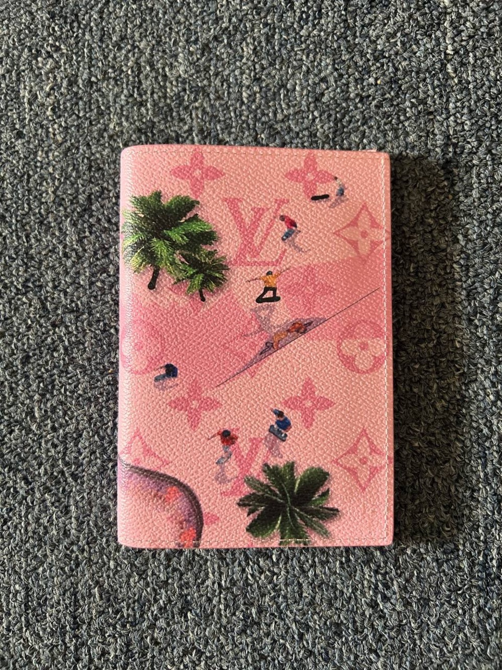 Louis Vuitton Skateboard Pink Passport Holder - Picture 2 of 4